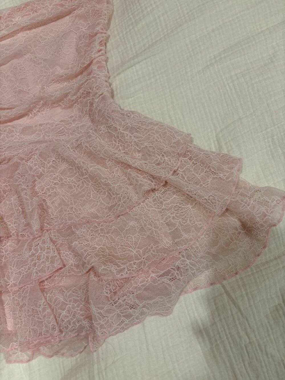 Halter dress - Picture 3 of 4